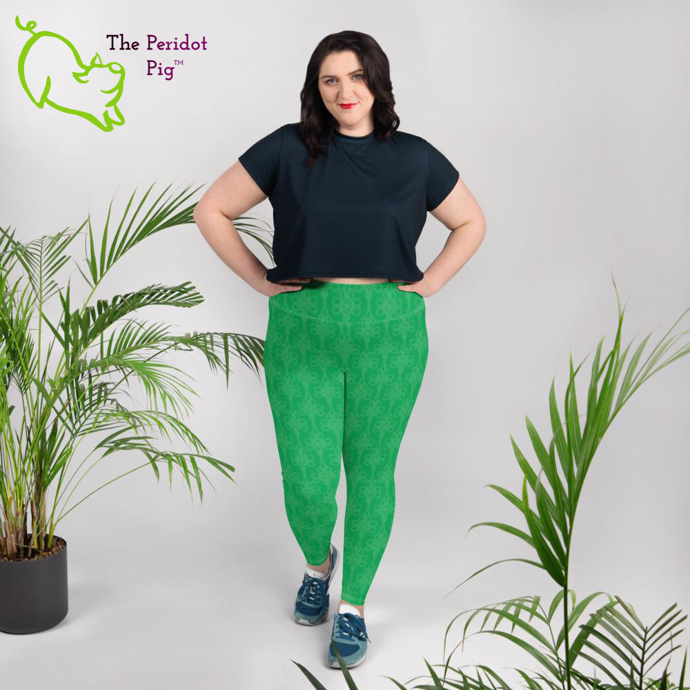 Green Shamrock Women's Crossover Plus Size Leggings, 4 Leaf Clover